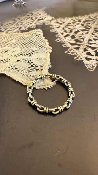 ‚Anita‘ knot ring/ 925 silver