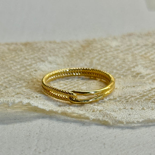 ‚Marina‘ knot ring / 24k goldplated