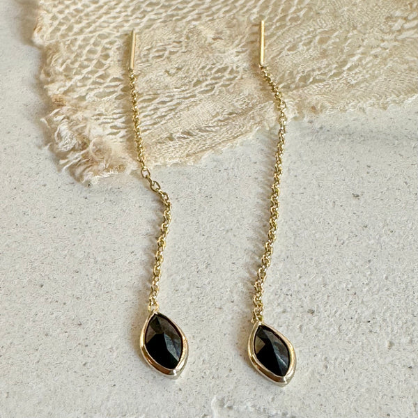 ‚Indra‘ chain drop earring / Onyx