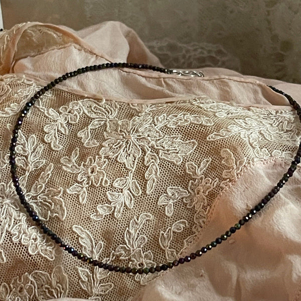 ‚Onyx’ faceted stone necklace