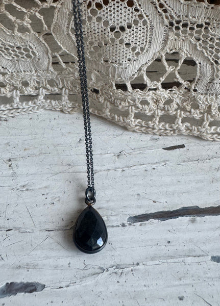 sapphire | stone necklace / oxidase