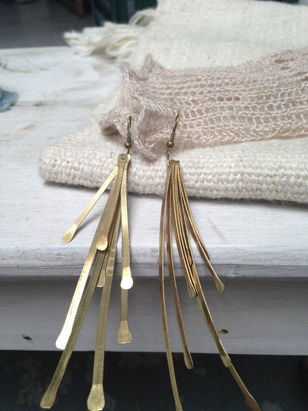 'Argentine stamen' earrings | oxidized copper