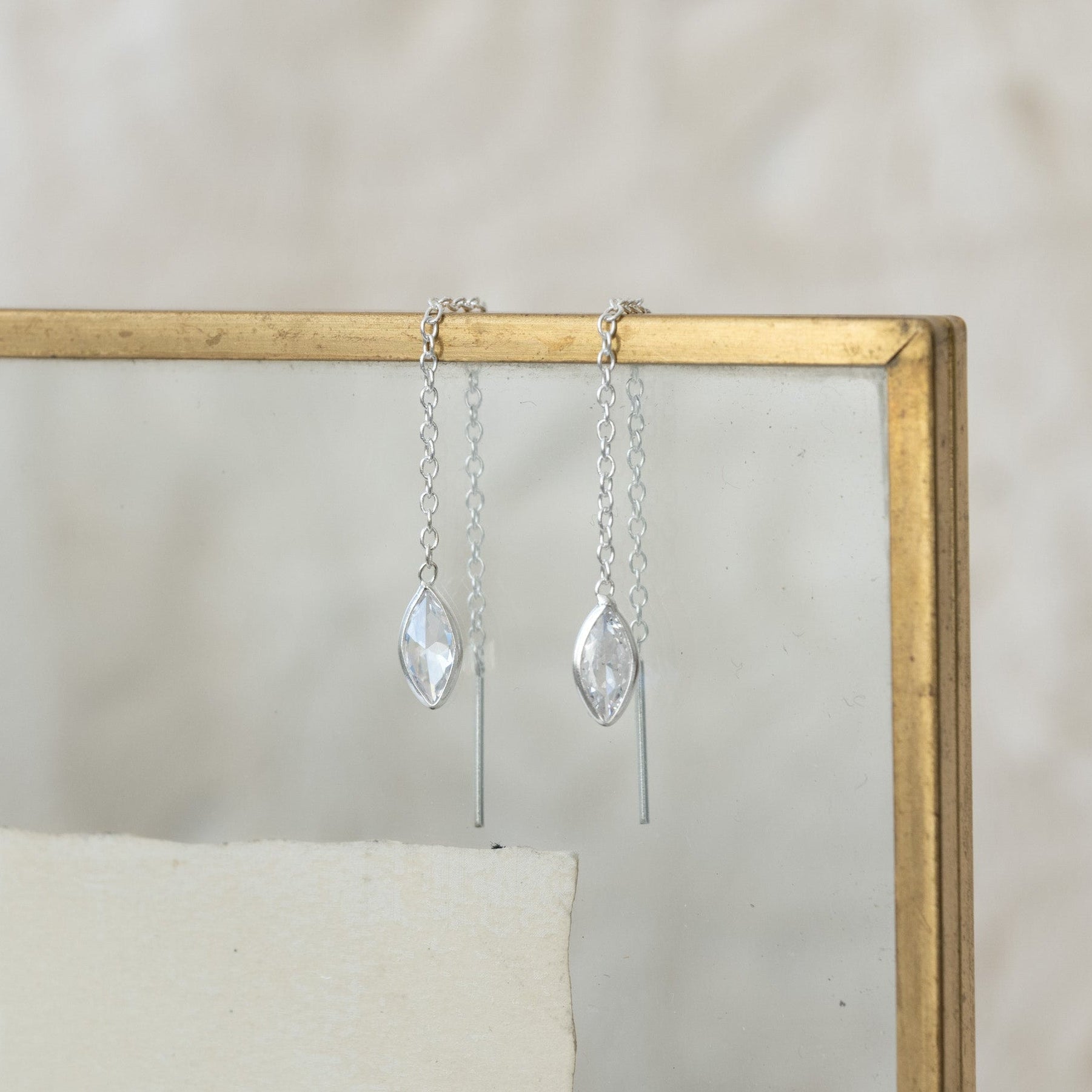 ‚Indra‘ chain drop earring / crystal