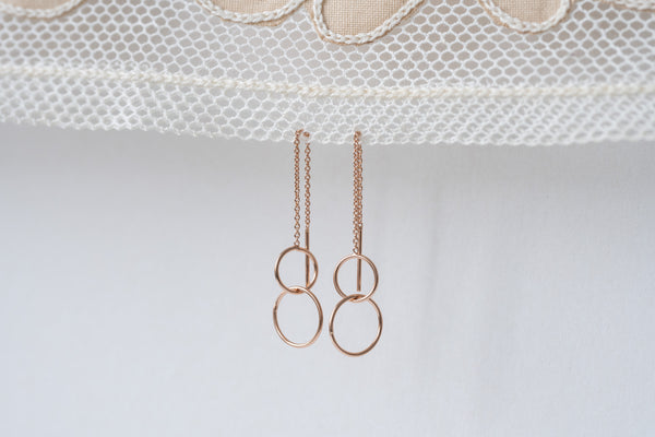 'Two small rings' chain stick earrings | rose gold