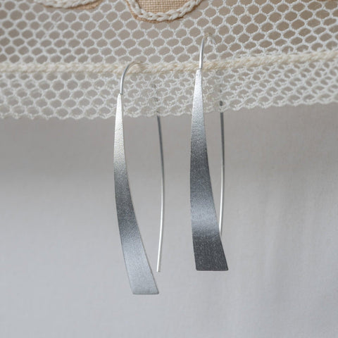 "Lea " solid earring / 925 silver