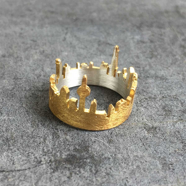 'Berlin silhouette' ring | 24k Gold-plated