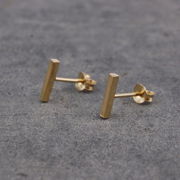 small bar earstuds | 24k gold-plated