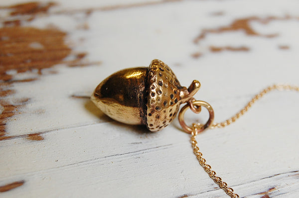 'Acorn' large pendant necklace | bronze