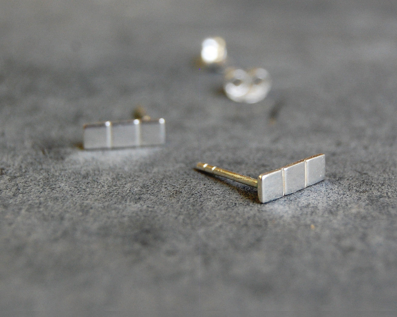 'grid' earstuds | 925 silver