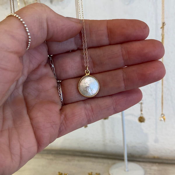 'Coin pearl' necklace | 24k Gold-plated