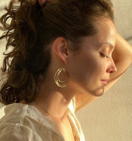 'Organic circles' earrings | silver patina