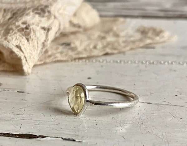 Citrine | 'laia' ring  | 925 Silver