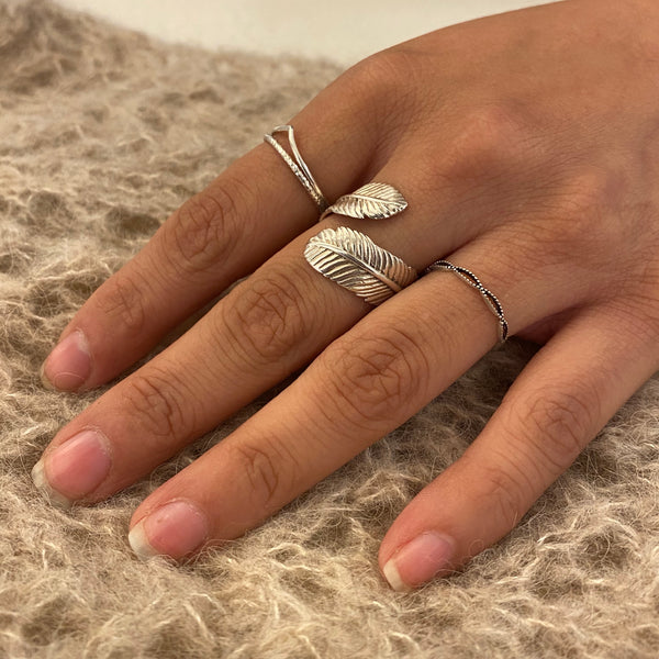 'feather' ring | bronze