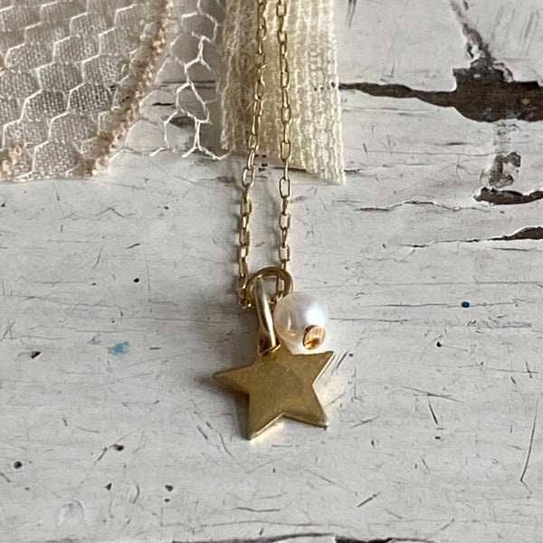 'star & pearl' necklace | 24k gold-plated