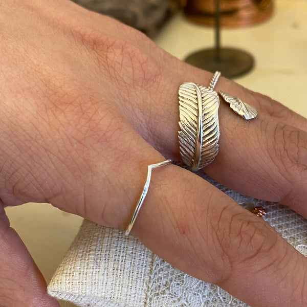 'feather' ring | bronze