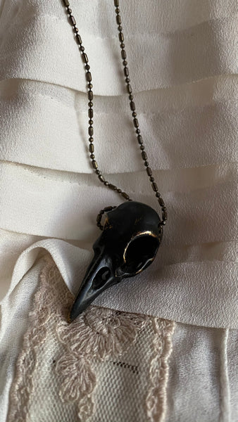 'Bird skull' necklace black | Bronze