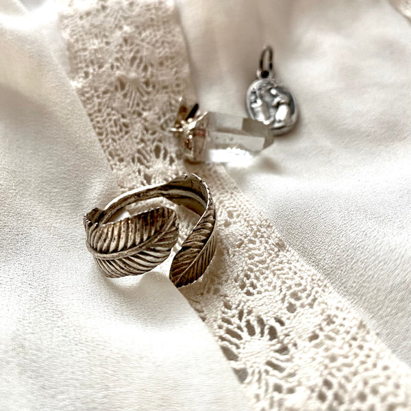 Feather silver ring