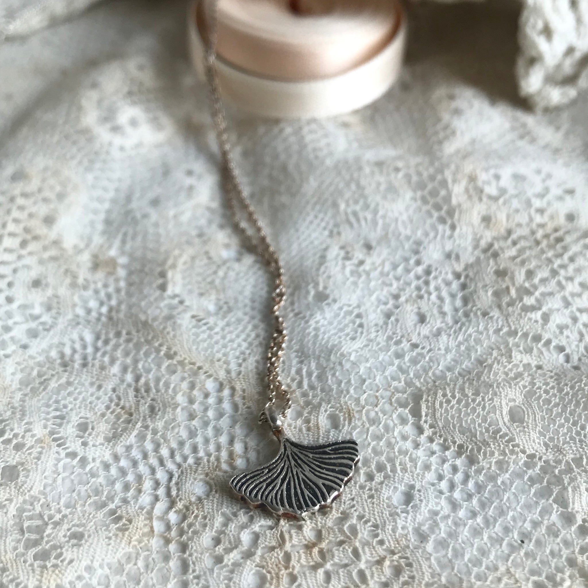 'ginkgo leaf' necklace | 925 silver
