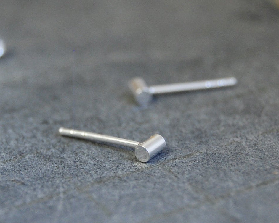 mini cilinder earstuds | 925 silver