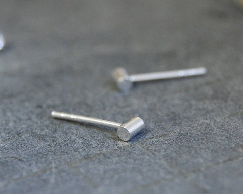 mini cilinder earstuds | 925 silver